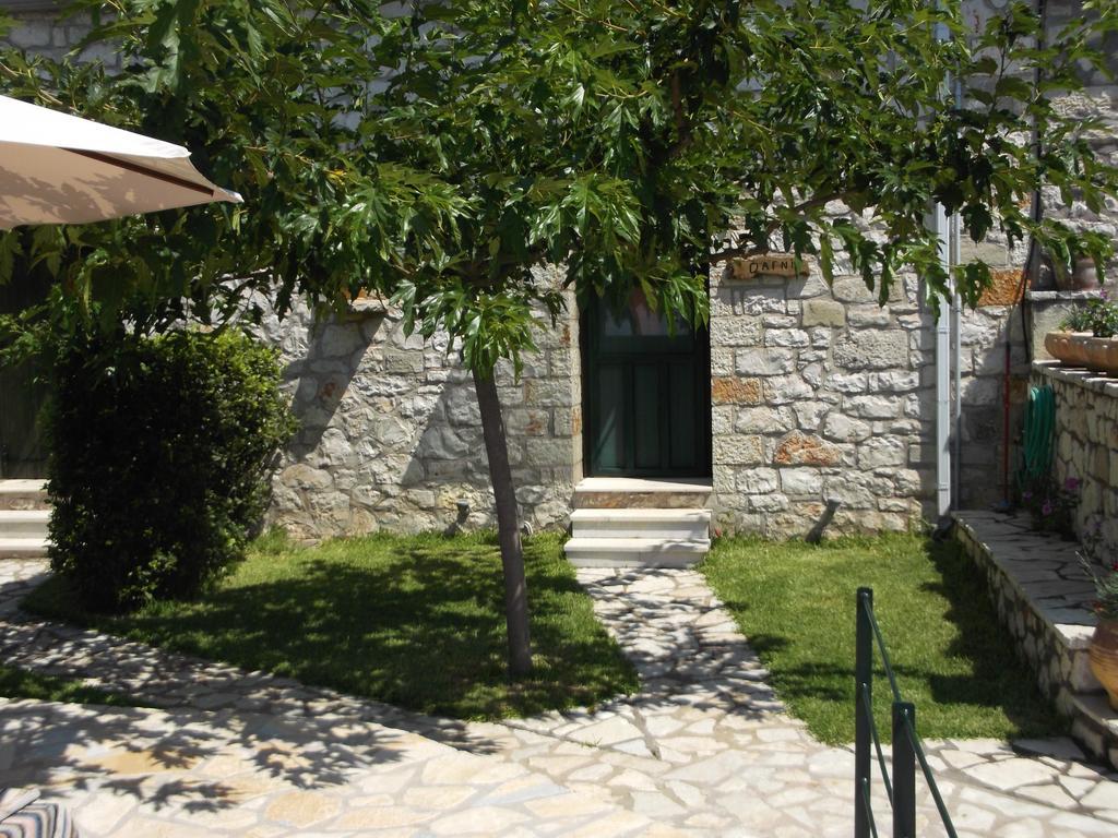 Sivros Stone Cottages Eksteriør bilde
